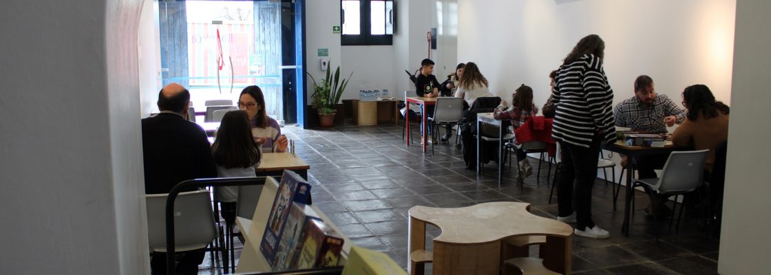 Jogos de Tabuleiro na Biblioteca